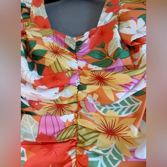 Tea n Cup Vibrant Floral Ruched Blouse - Orange, Green, White - Picture 2 of 10